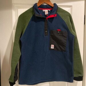 Gently Used Topo Designs Fleece